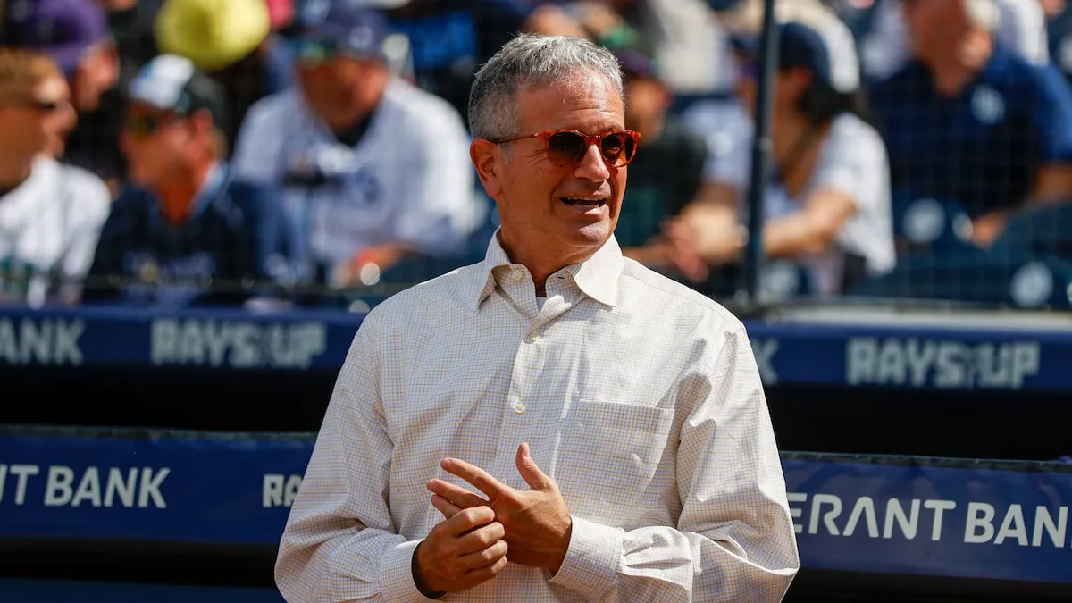 Stuart Sternberg akan menjual Rays ke grup yang dipimpin pengembang Jacksonville, laporan mengatakan