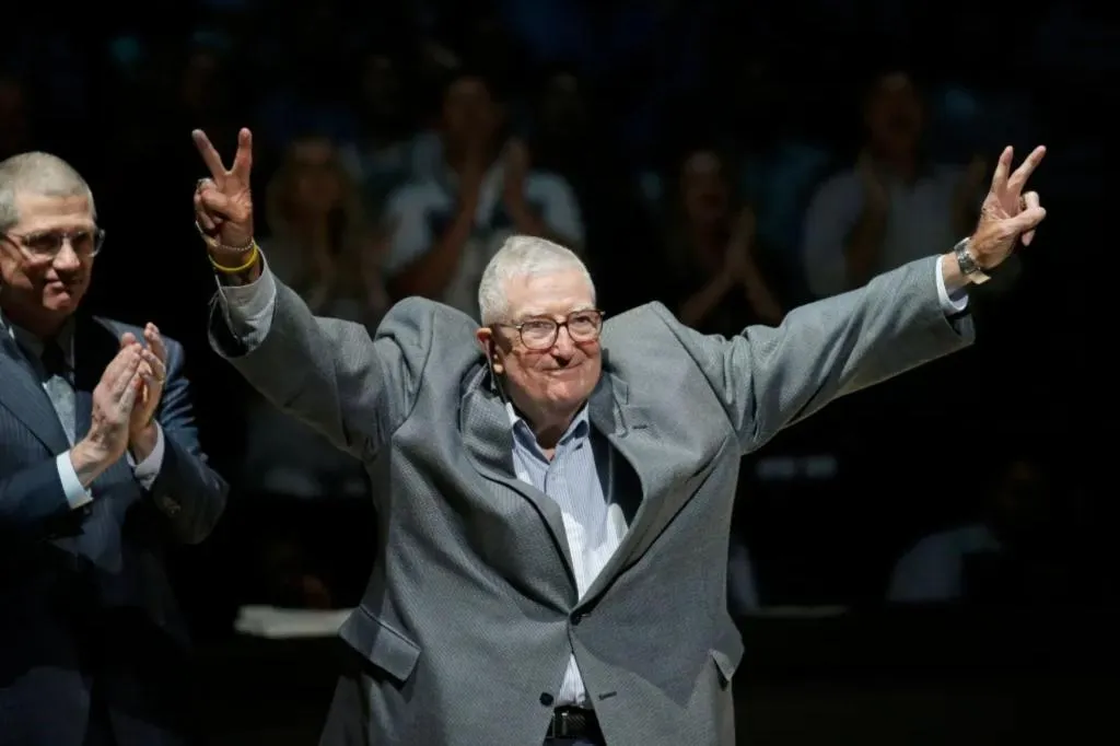 Frank Layden, Pelatih Kepala dan GM Jazz Tercinta, Meninggal Dunia pada Usia 93 Tahun